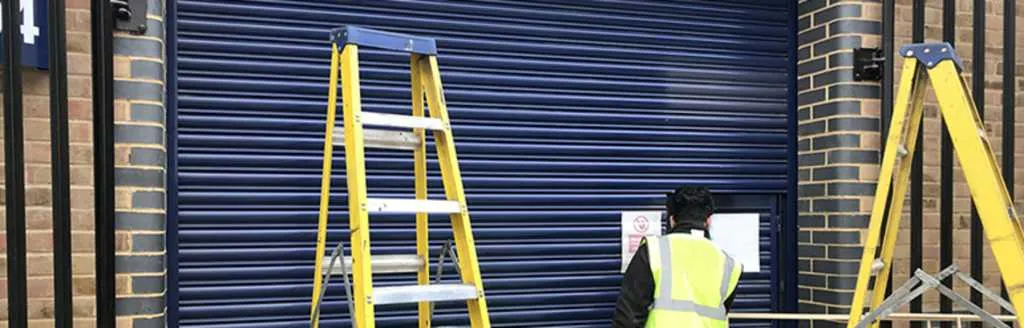 d&eacute;panneur rideau m&eacute;tallique &agrave; Paris 15