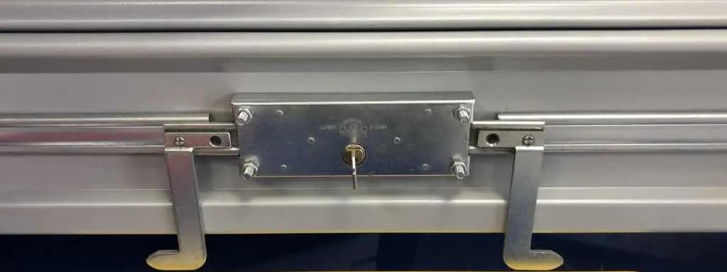 remplacement de serrures rideau métallique