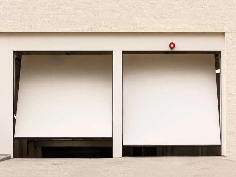 Porte de garage basculante sur mesure