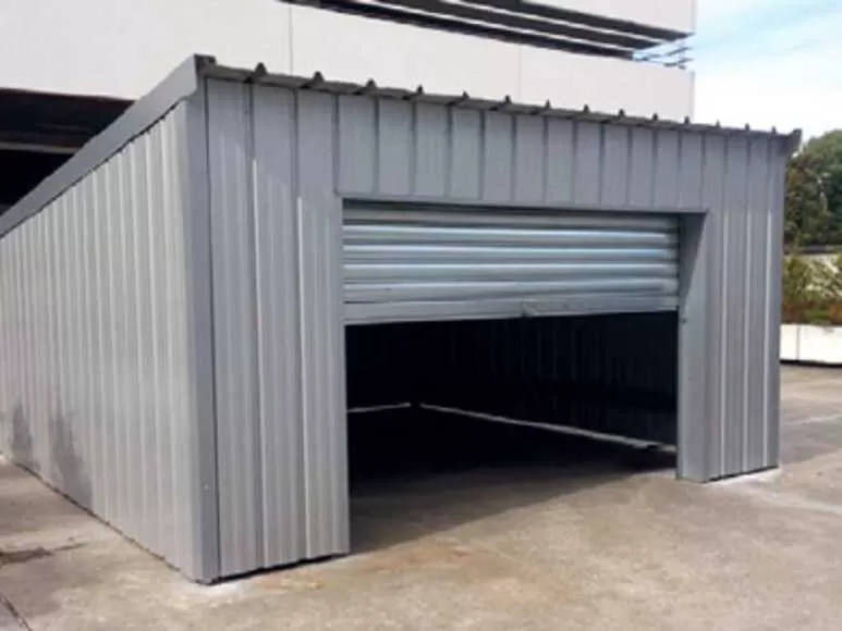 Bardage métallique pour les garages