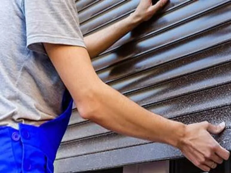 Fabrication sur mesure de rideau métallique à Les Ulis 91940