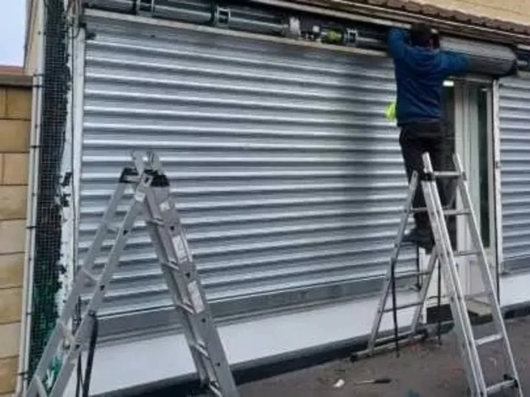 Installation rideau métallique à Étréchy