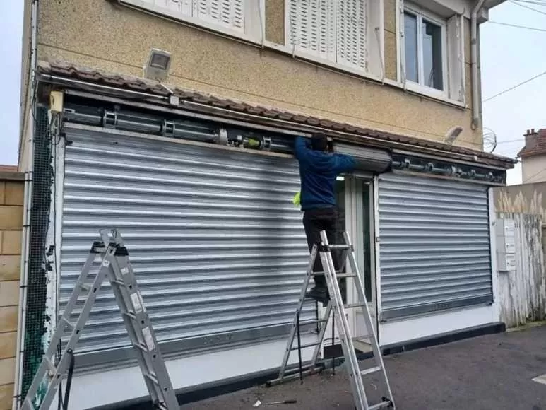 Installation de rideaux métalliques à Melun