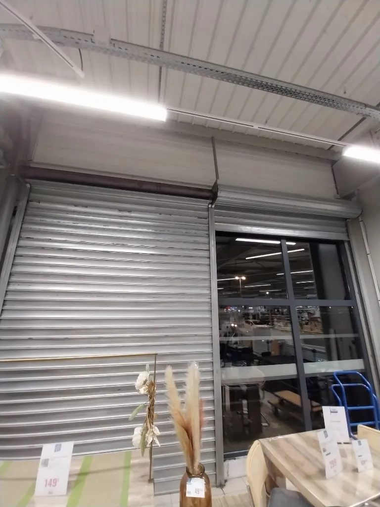 dépannage des rideaux métalliques à 93600